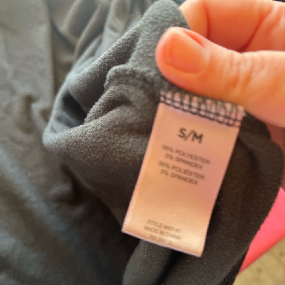 Juicy Couture Black Velour bathrobe - Picture 5 of 6